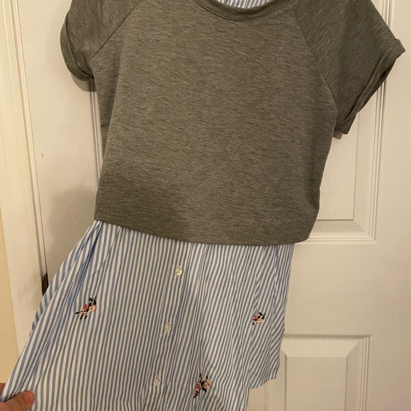 Nursing top great for spring or fall 😍 - Picture 3 of 5